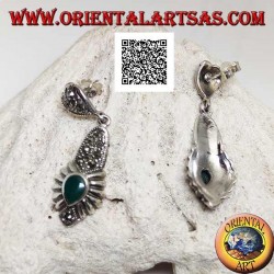 Pendientes de plata con una placa tachonada con colgante de marcasita y una gota invertida de ágata verde