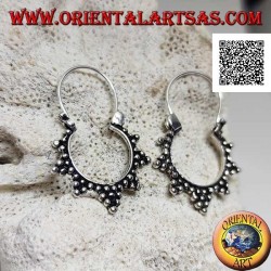 Pendientes de plata, círculos con decoración de trío de bolas y cierre de lazo de 14 mm