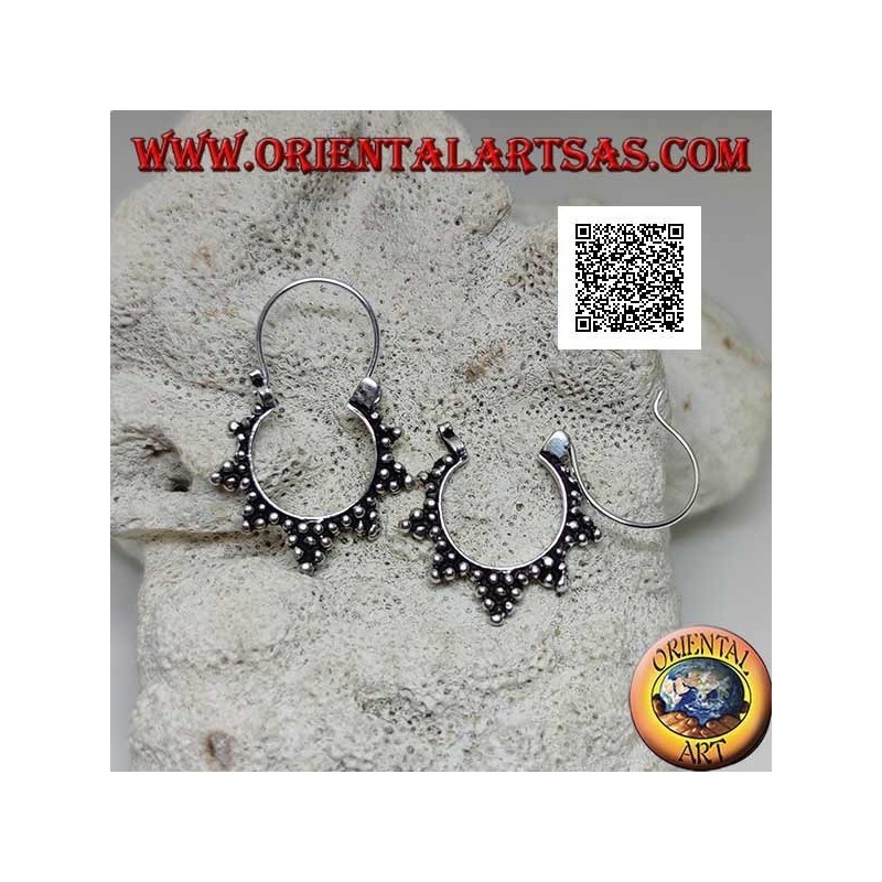 Silberne Ohrringe, Kreise mit drei Kugeln und 14 mm Schleifenverschluss