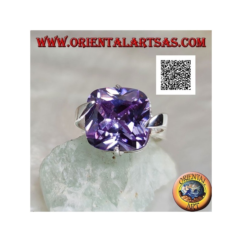 Ring aus rhodiniertem Silber mit quadratischem, klarem, amethystfarbenem Zirkon in der Mitte der Seiten