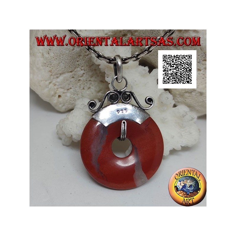 Colgante de jaspe rojo en forma de rosquilla de 28 mm. con gancho decorado en bajorrelieve plateado