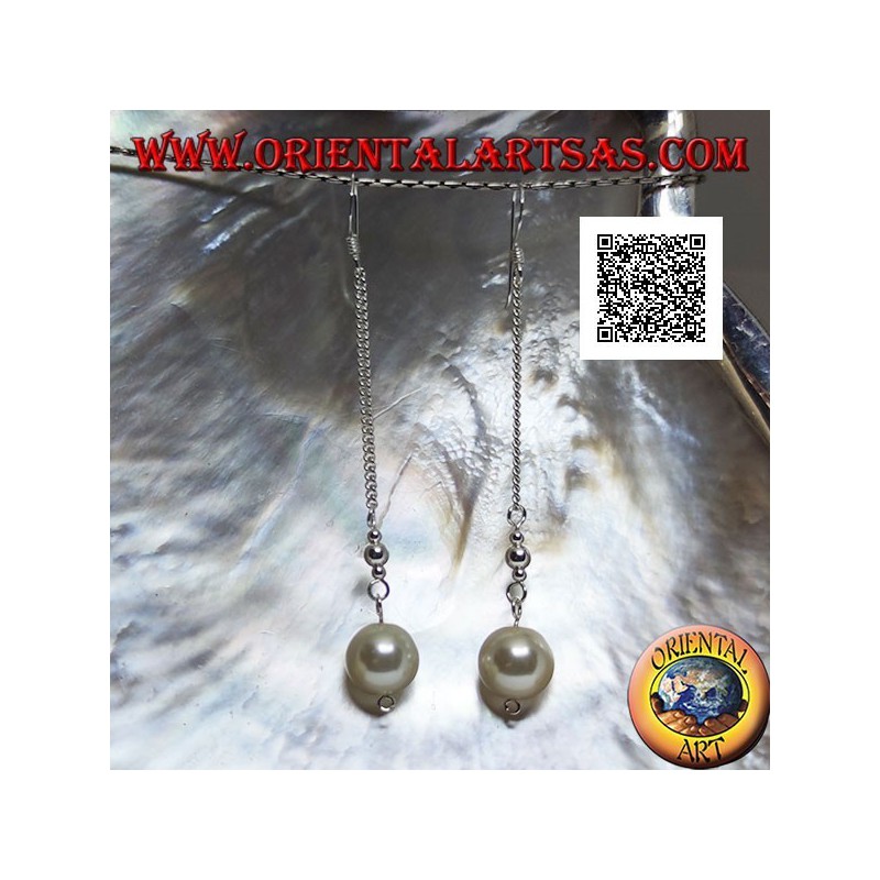 Silver pendant earrings in 3 cm chain with two silver balls and white pearl at the ends