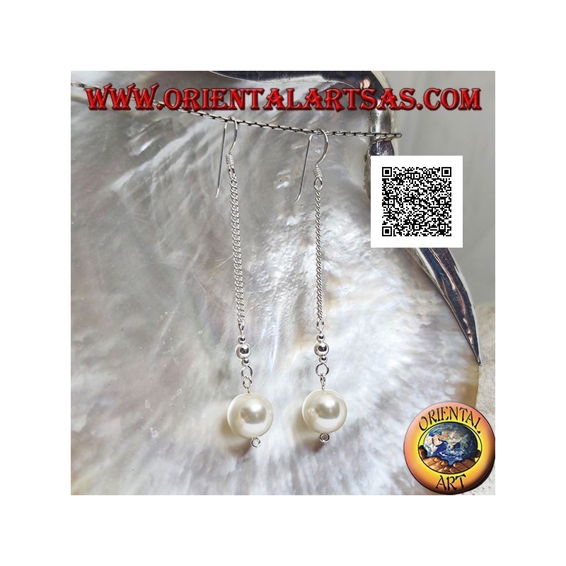 Silver pendant earrings in 3 cm chain with two silver balls and white pearl at the ends