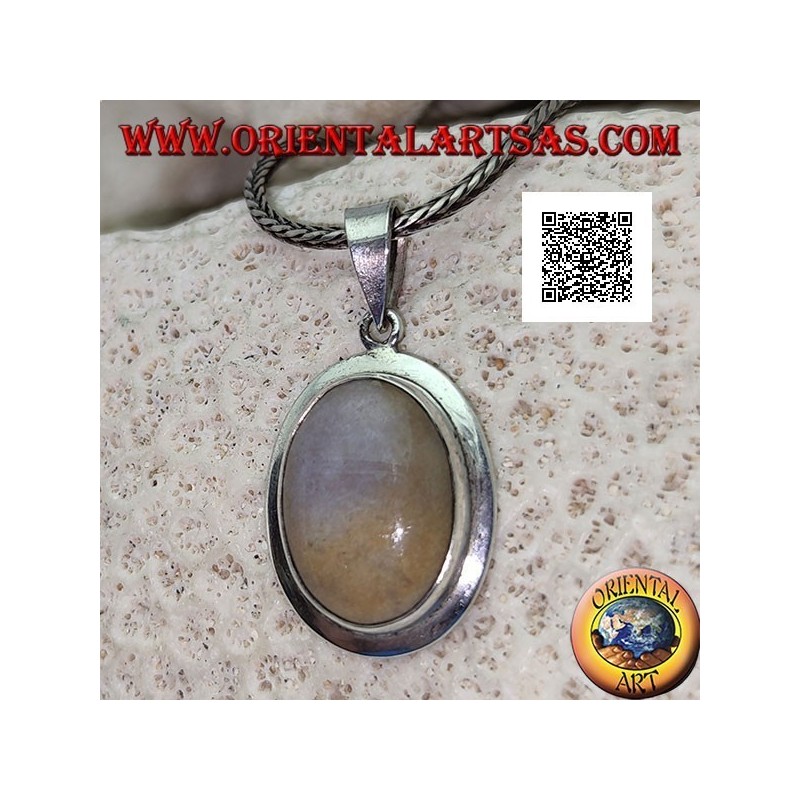 Silver pendant with cabochon oval musk agate with smooth protruding edge