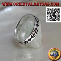 Bague en argent incrustée d'un trident opposé