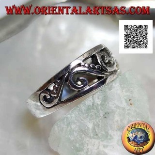 Bague de culture en argent avec motif ajouré de courbes et de disques