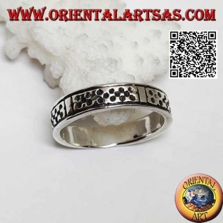 Bague en argent avec croix en X pointillés gravés