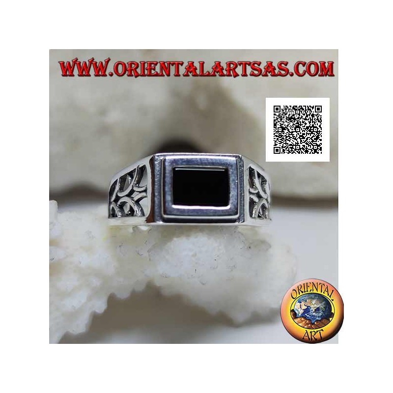 Silver ring with rectangular onyx edged and openwork decoration of semicircles on the sides