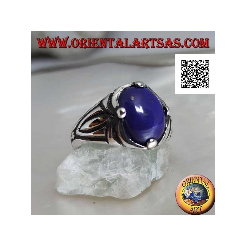 Anello in argento con lapislazzulo ovale cabochon incastonato a 4 e incisioni sui lati