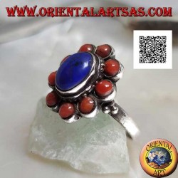 Anillo de plata con lapislázuli cabujón ovalado rodeado de corales tibetanos (16)