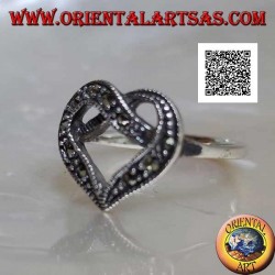 Bague en argent avec entrelacement central en forme de cœur parsemé de marcassite