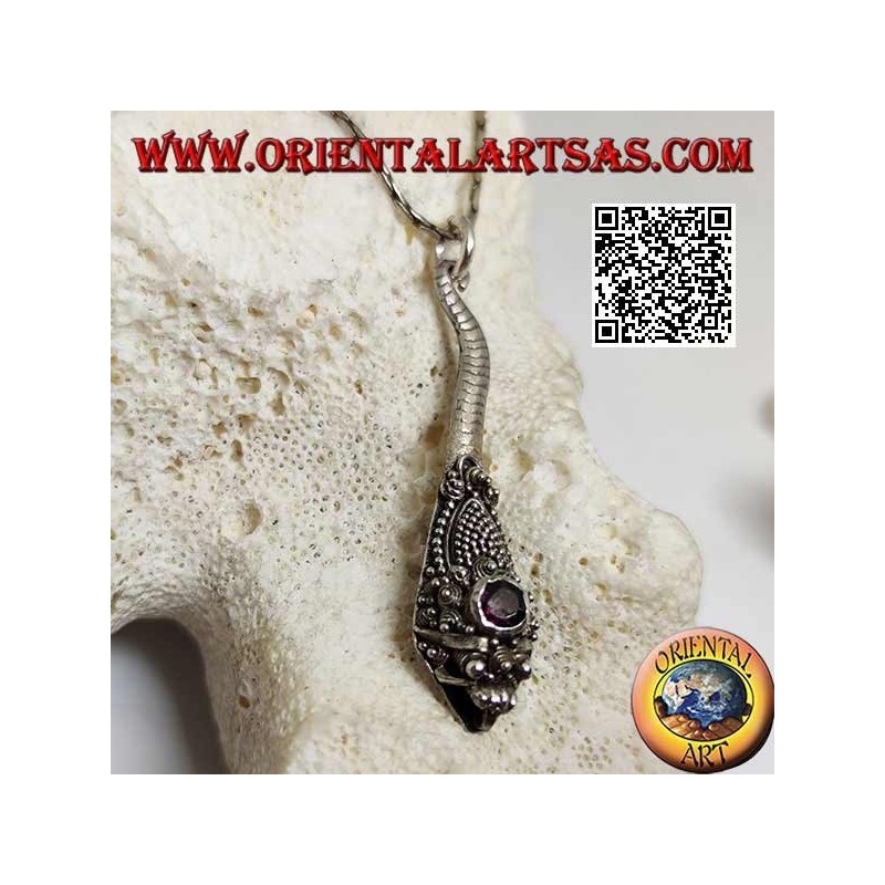 Pendentif en argent en forme de cobra avec grenat artisanal