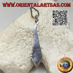 Colgante de plata en forma de cobra con granate artesanal