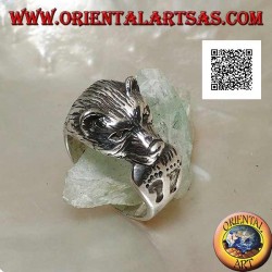 Cabeza de oso mordiéndose la cola anillo de plata con huellas grabadas