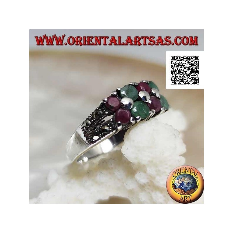 Anello in argento con coppie di rubini e smeraldi tondi naturali incastonati alternati e marcassite sui lati