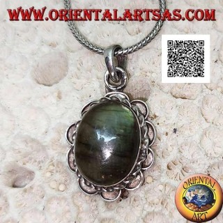 Pendentif en argent avec grand cabochon ovale labradorite entouré de cordon et de demi-cercles