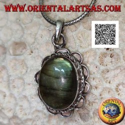 Pendentif en argent avec grand cabochon ovale labradorite entouré de cordon et de demi-cercles