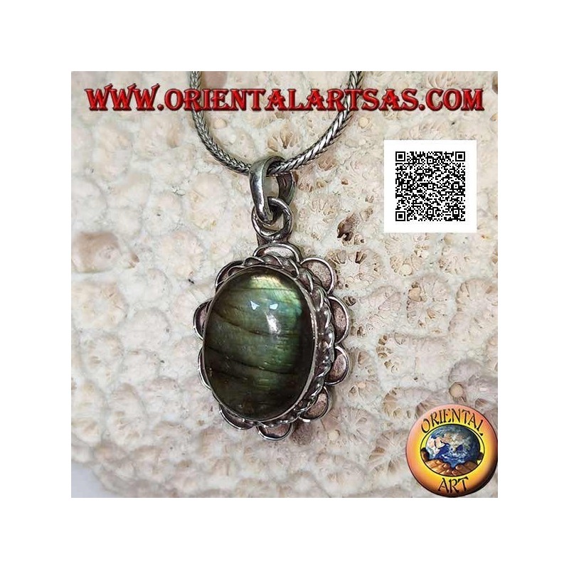 Ciondolo in argento con labradorite ovale grande a cabochon contornata da cordoncino e semicerchi