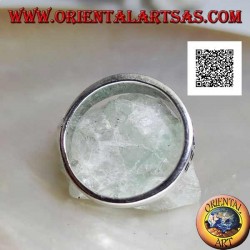 Anillo de plata con cuadrados grabados en progresión y motivo central