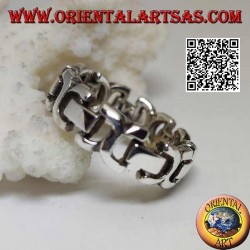 Smooth rigid chain ring in silver with rectangles