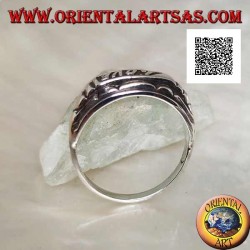 Silver ring with "LOVE" writing in bas-relief on a plate