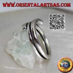 Anillo plateado liso, línea de doble vuelta con extremos aplanados