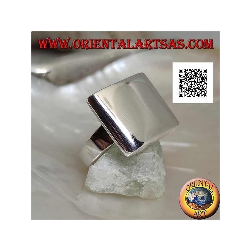 Smooth silver ring with rounded rectangular plate on the edges