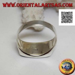 Bague en argent avec onyx rectangulaire horizontal au ras du bord sur cadre lisse