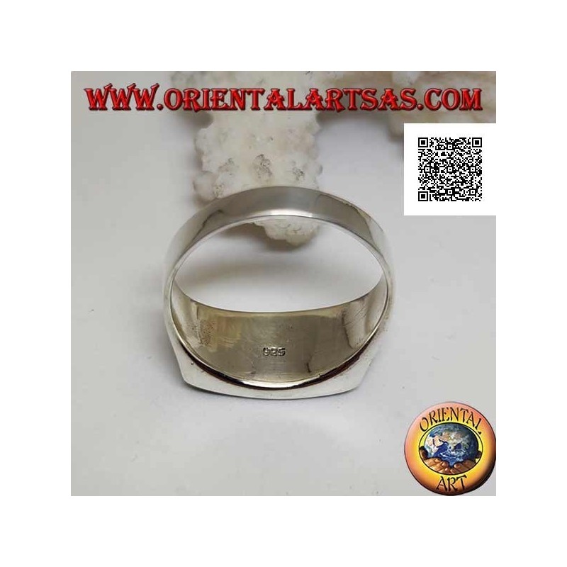 Anillo de plata con ónix rectangular horizontal a ras con borde sobre marco liso