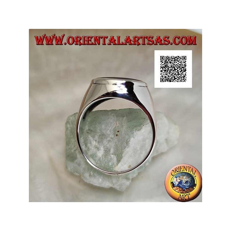Silver ring with round onyx flush with raised edge on smooth frame