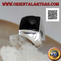 Silver ring with faceted square rhomboid onyx on smooth setting