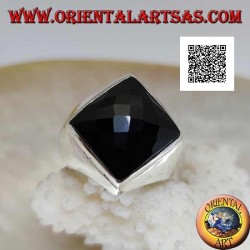 Silberring mit facettiertem quadratischem Rhomboid-Onyx bei glatter Einstellung