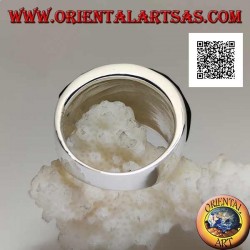 Anillo de plata con ónix curvado facetado rectangular redondeado en engaste liso