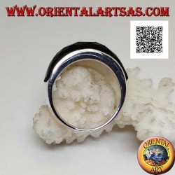 Silberring mit abgerundeten rechteckigen facettierten gebogenen Onyx auf glatter Einstellung