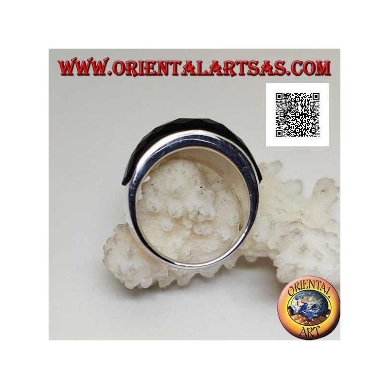 Anillo de plata con ónix curvado facetado rectangular redondeado en engaste liso