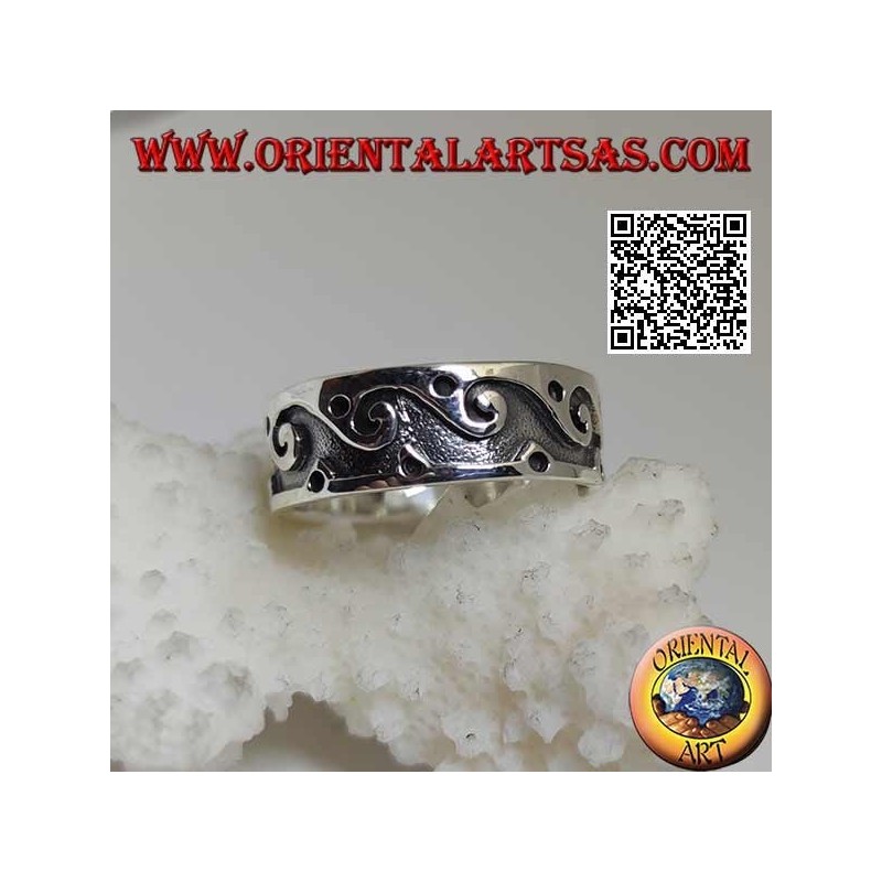 Anello in argento a fedina con onde e palline incise 