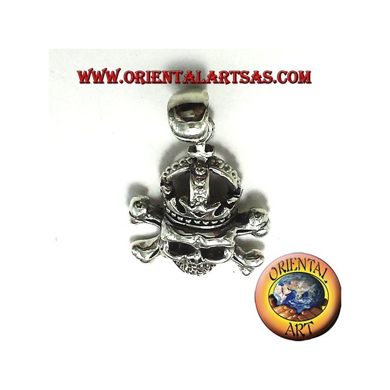 Skull pendant with silver crown