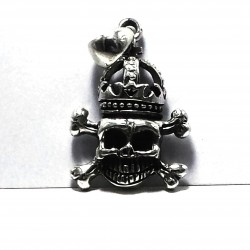 Pendentif Crâne avec la couronne d'argent