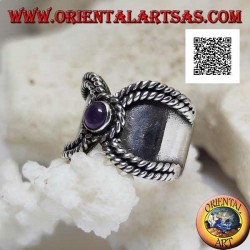 Wide band ring in silver with interweaving on the sides and round amethyst to close