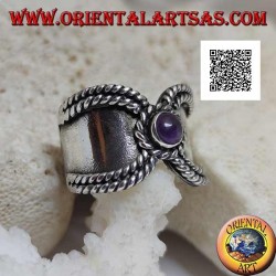 Wide band ring in silver with interweaving on the sides and round amethyst to close