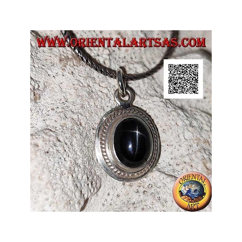 Colgante de plata con estrella negra (diópsido) cabujón ovalado rodeado de tejido
