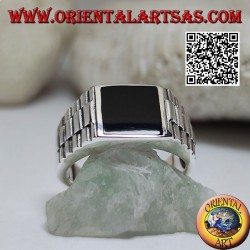 Anillo de plata con ónix cuadrado y enlace de reloj en los lados
