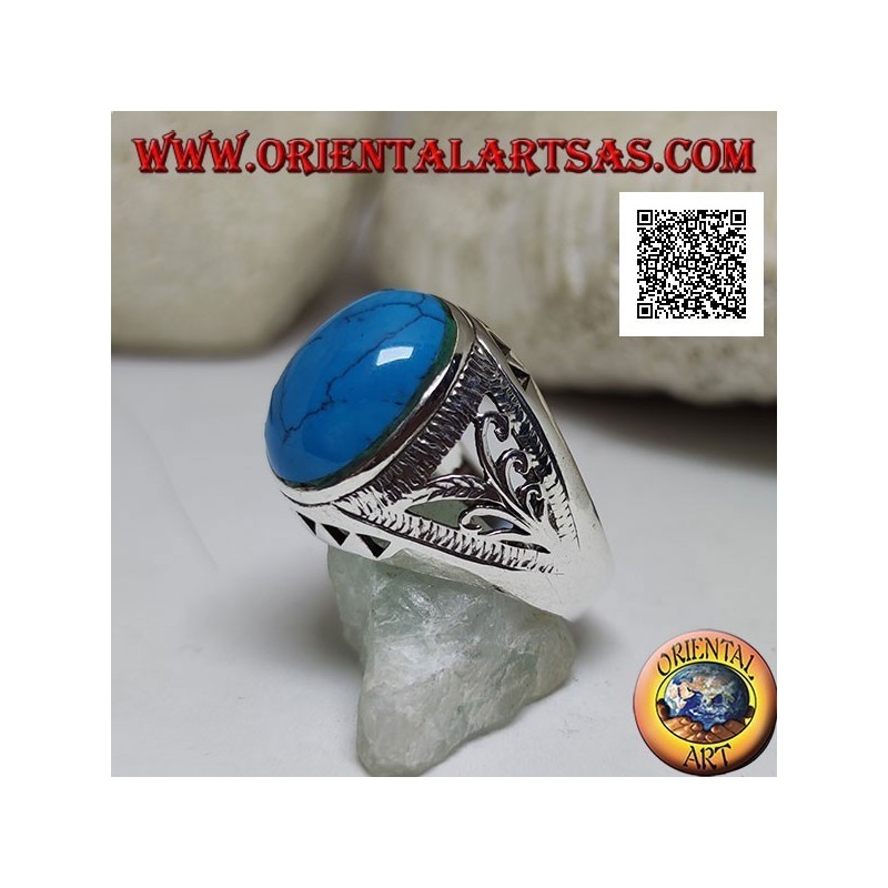 Anello in argento con turchese ovale cabochon e decorazione floreale e a triangolini sui lati