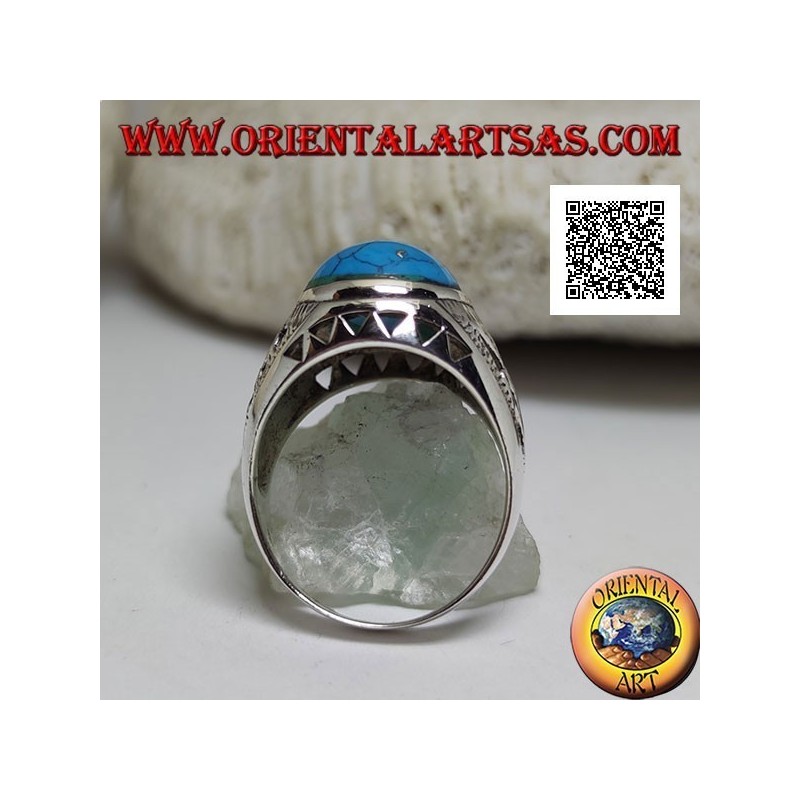 Bague en argent avec cabochon ovale turquoise et décor floral et triangulaire sur les côtés