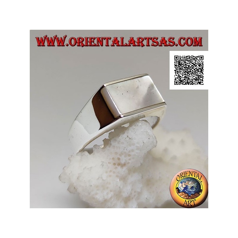 Silver ring with horizontal rectangular mother-of-pearl flush and protruding on the sides on a smooth frame