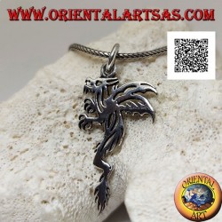 Silberanhänger in Form eines Wyvern (zweibeiniger geflügelter Drache) im Stammesprofil