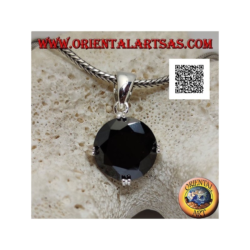 Pendentif en argent avec zircon spinelle rond serti sur les 4 points cardinaux