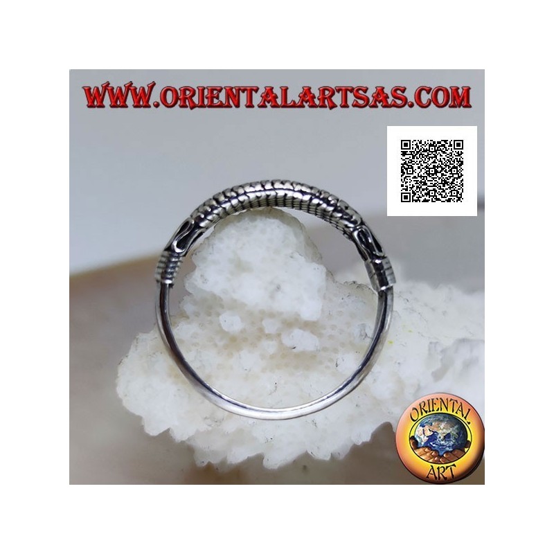 Anello in argento a fedina con lavorazione in stile orientale di serpentina e intrecci