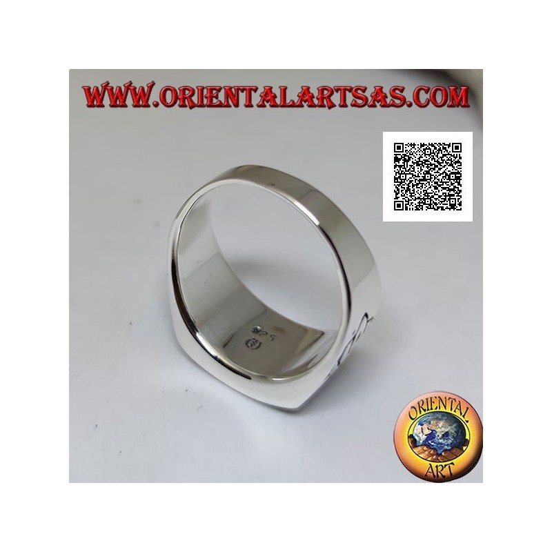 Anello in argento con onice rettangolare orizzontale e intrecci celtici a bassorilievo sui lati