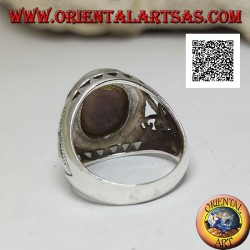 Bague en argent avec cabochon ovale en nacre et décor floral et triangulaire sur les côtés